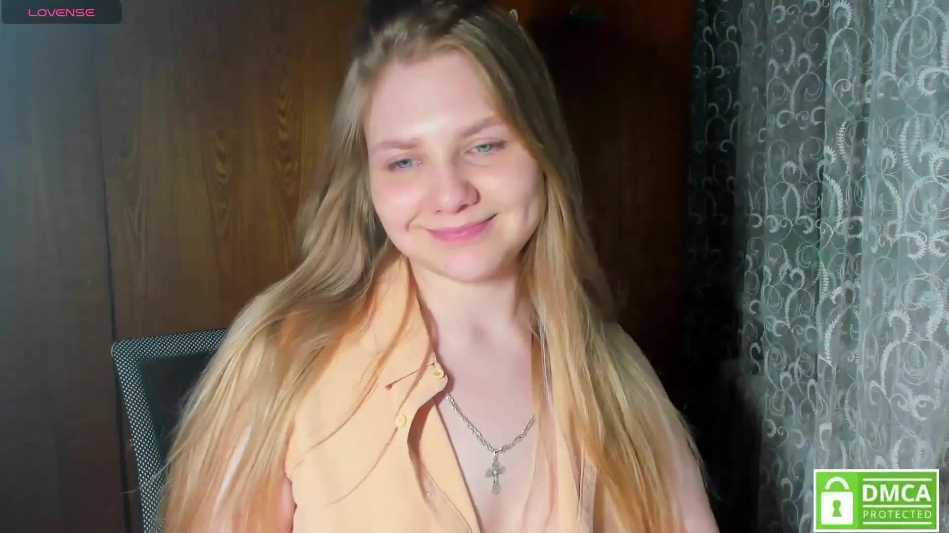 Emma-Frizea Cam Model Chat April 22, 2026