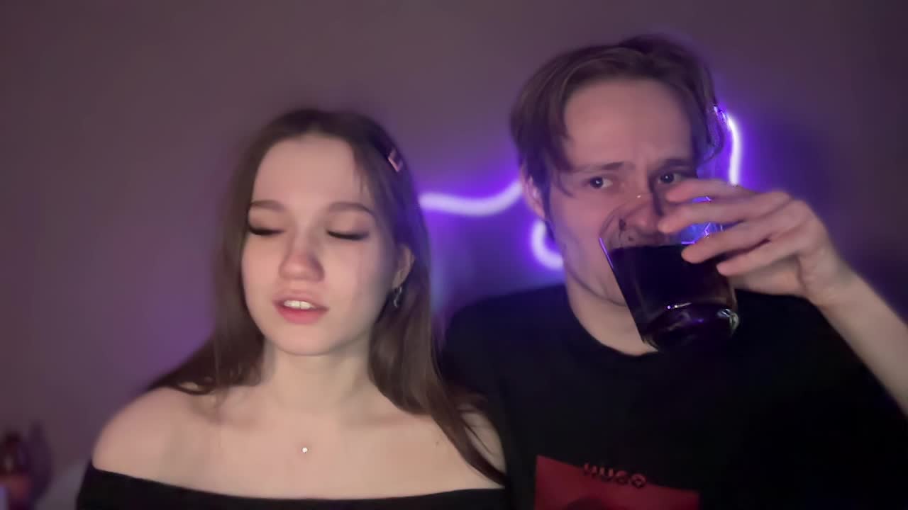 titsDestroy2007 Cam Model Chat April 22, 2026