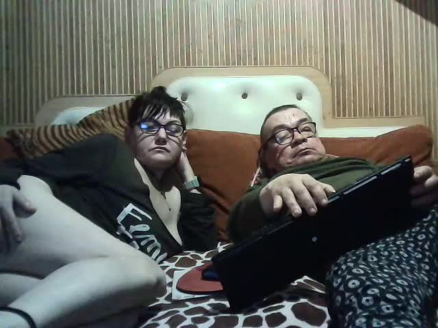 coupleofcoolx Cam Model Chat April 22, 2026