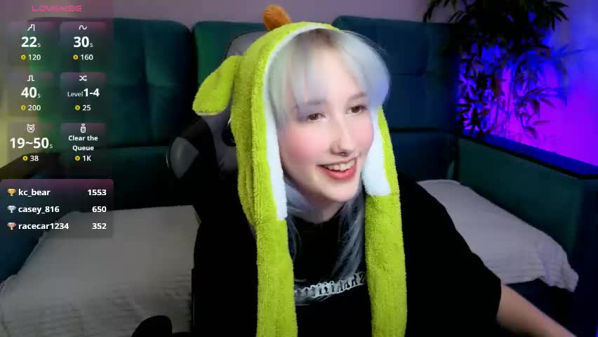 chrome_heartz Cam Model Chat April 22, 2026