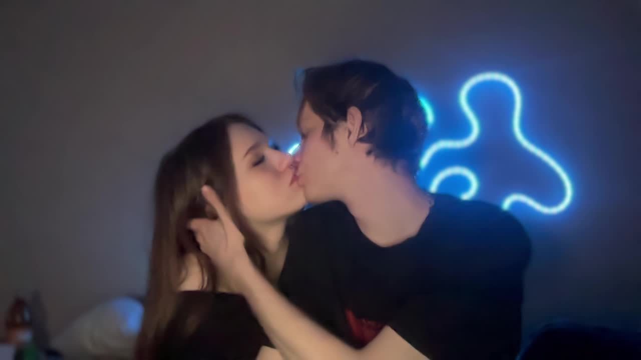 titsDestroy2007 Cam Model Chat April 22, 2026