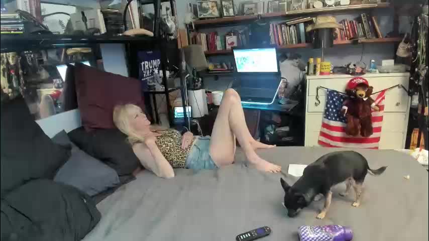 pink_black Cam Model Chat April 22, 2026