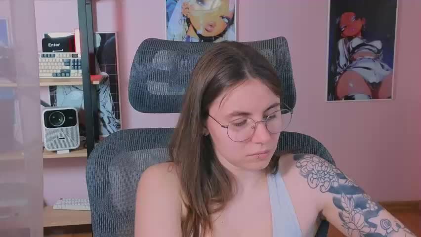 _lovelylove_ Cam Model Chat April 23, 2026