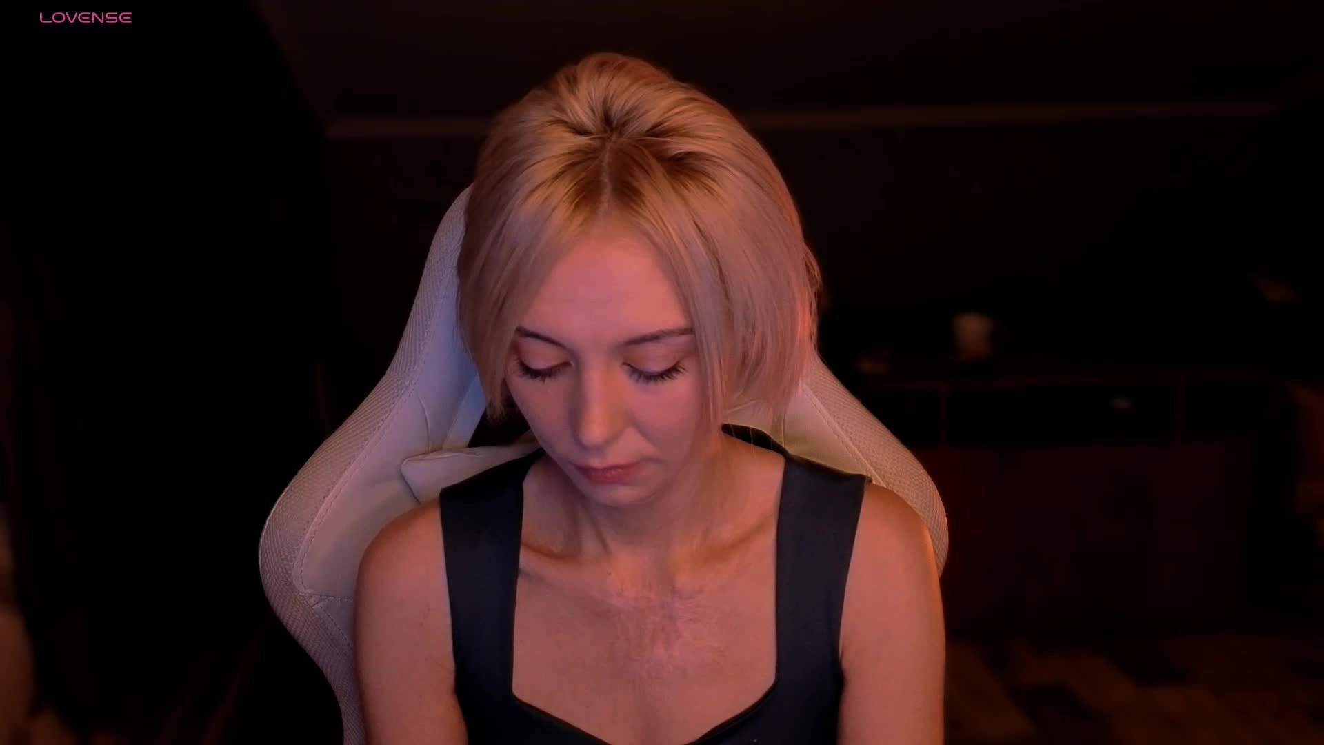 BlondIce Cam Model Chat April 27, 2026