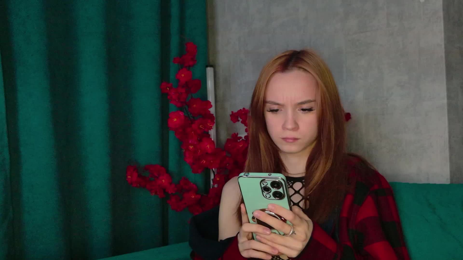 TuNikaaa Cam Model Chat April 27, 2026