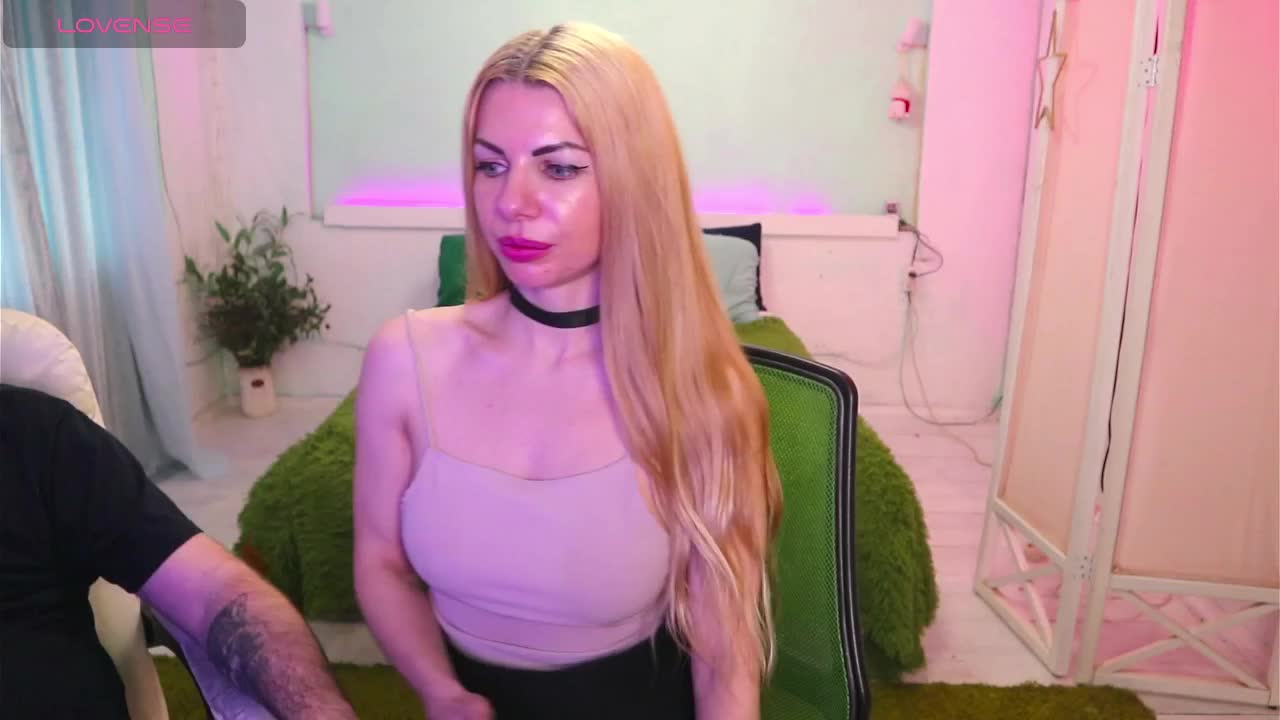 AlisaAleks Cam Model Chat April 27, 2026