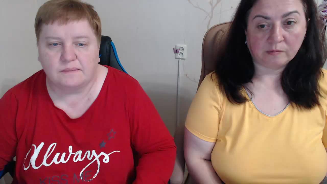 XMollyJaneEX Cam Model Chat April 27, 2026