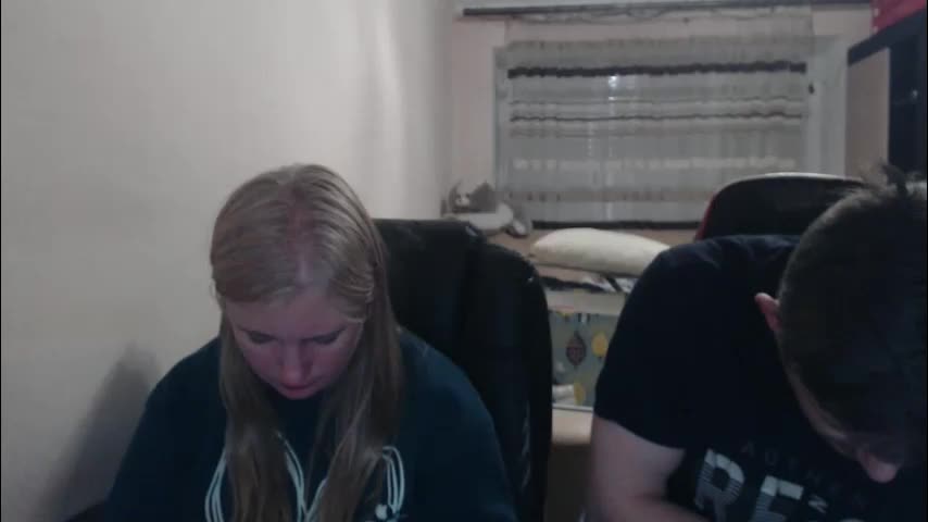 jenisandpeter Cam Model Chat April 29, 2026