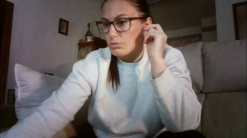 lolahueso Cam Model Chat April 29, 2026