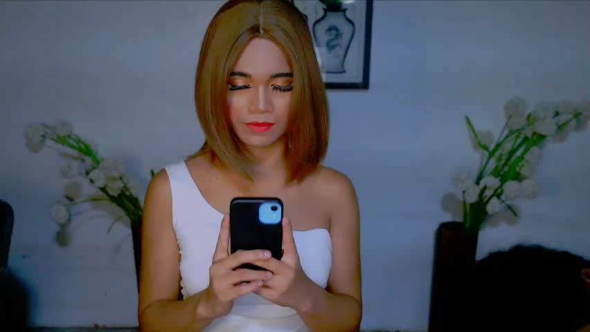 _xxlilly Cam Model Chat April 30, 2026