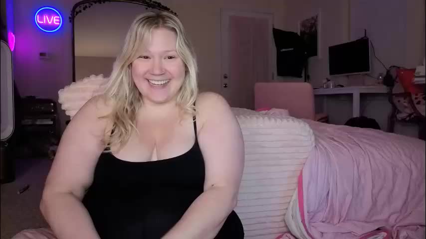 piggyrose Cam Model Chat May 2, 2026