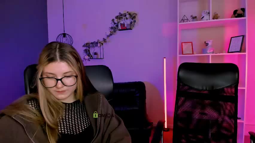 lissa_night Cam Model Chat May 15, 2026