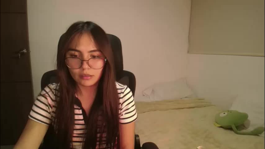 _maxxx1_ Cam Model Chat May 18, 2026