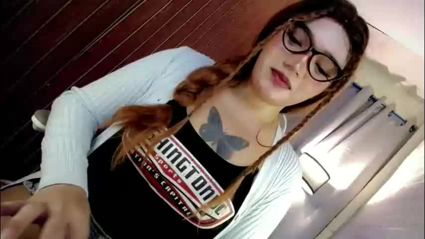 innocentcock69_britney Cam Model Chat May 28, 2026