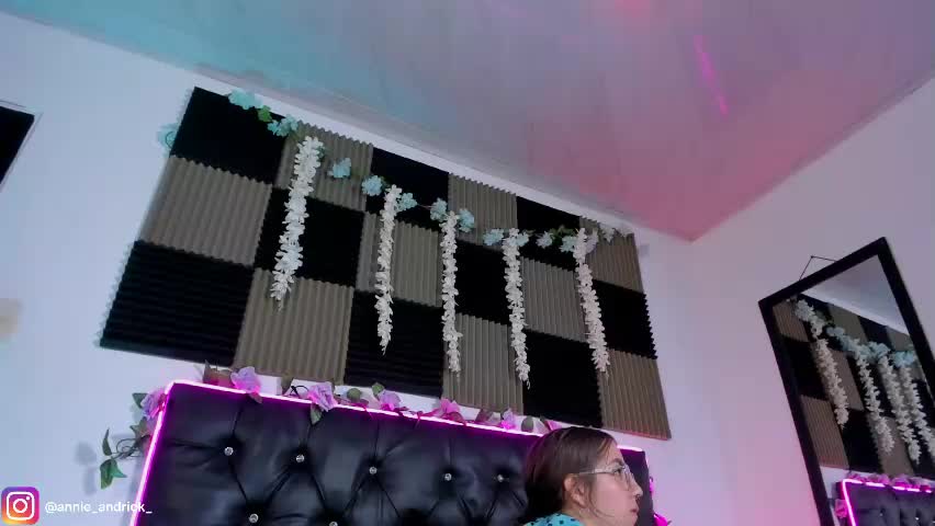 _annie_andrick_ Cam Model Chat June 2, 2026