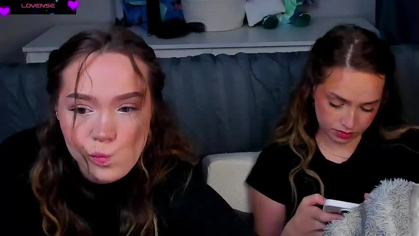 top_twins Cam Model Chat June 2, 2026