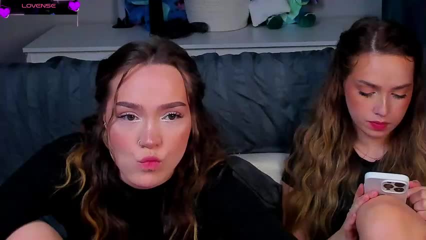 top_twins Cam Model Chat June 2, 2026