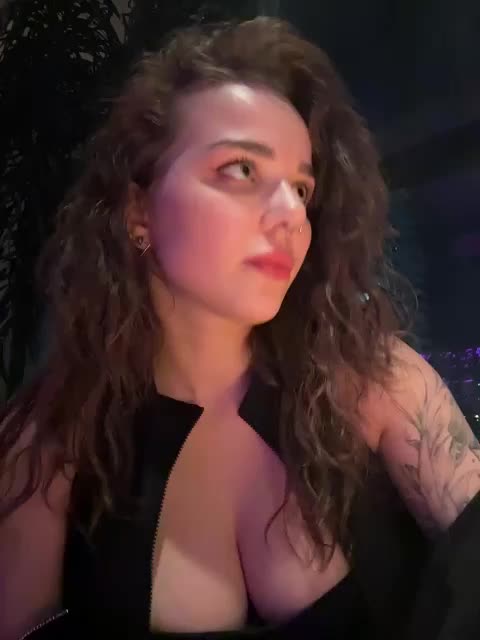 MiniNika Cam Model Chat June 2, 2026