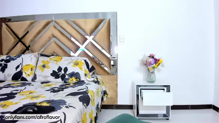 afro_happy__06 Cam Model Chat June 5, 2026