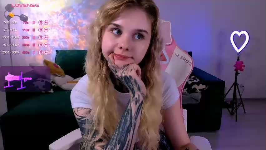 britney_lynch Cam Model Chat June 9, 2026