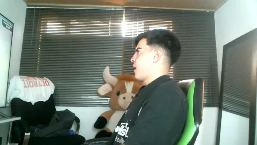 franccesco_699 Cam Model Chat June 12, 2026