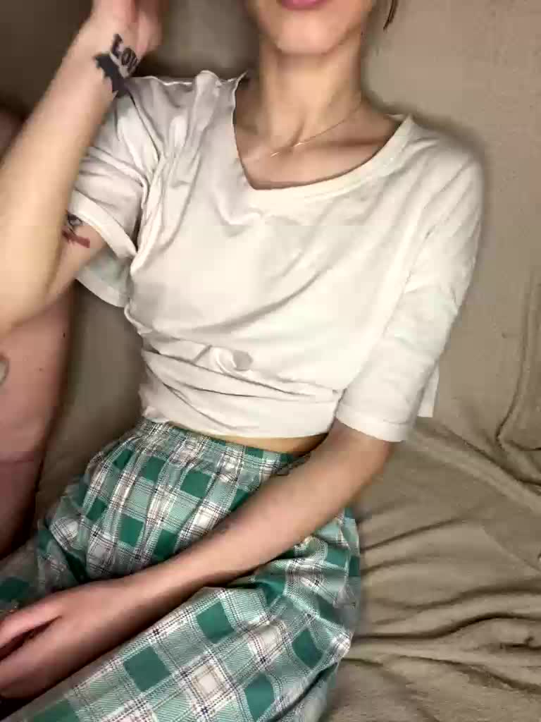 Slim_baby Cam Model Chat June 14, 2026