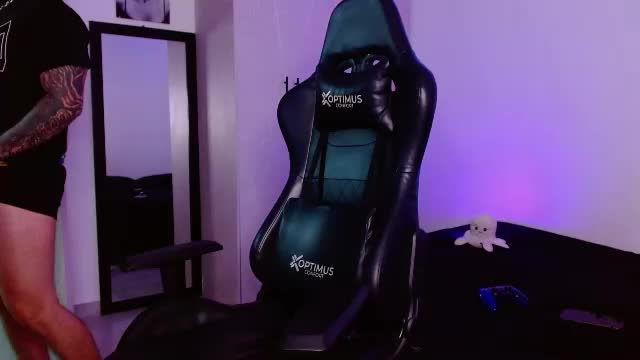 lliamm_2 Cam Model Chat June 17, 2026