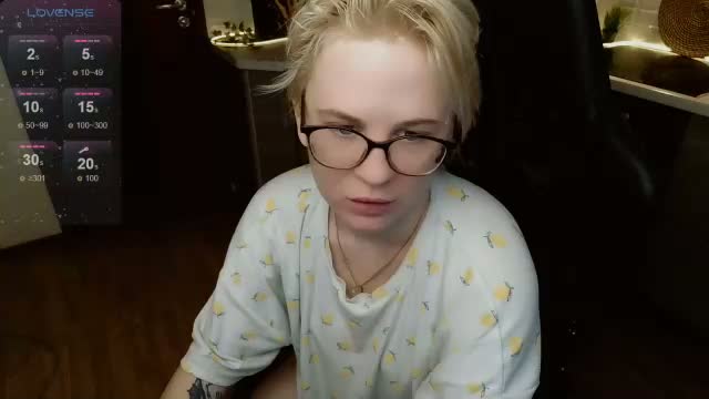 sunny_mood Cam Model Chat June 17, 2026