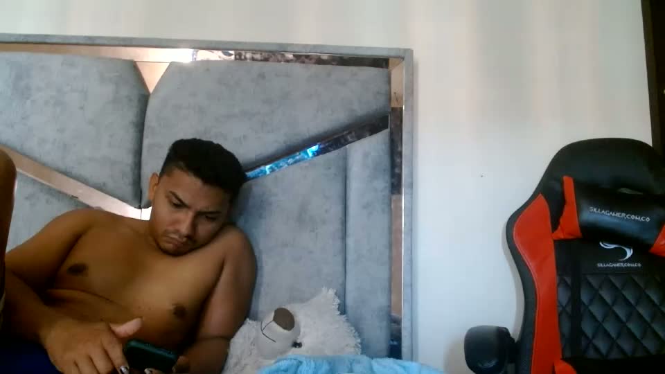 alexvsluisa Cam Model Chat June 23, 2026
