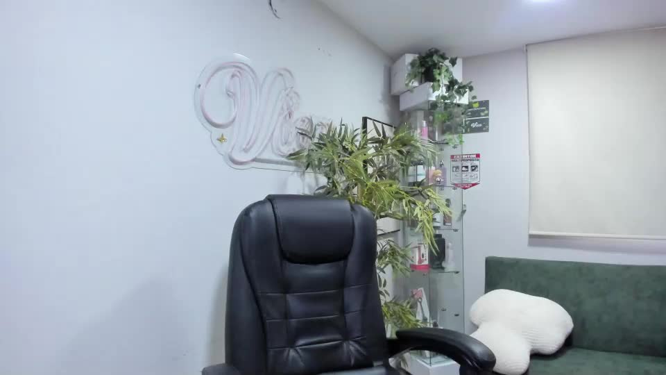 _mr_panda_ Cam Model Chat June 24, 2026