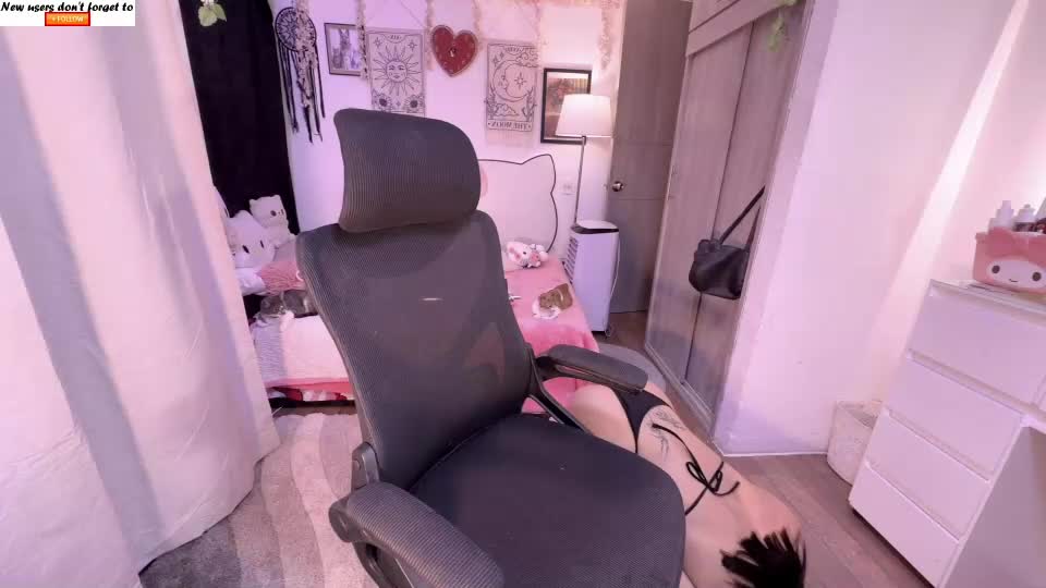 blonde_and_bigcock Cam Model Chat June 29, 2026