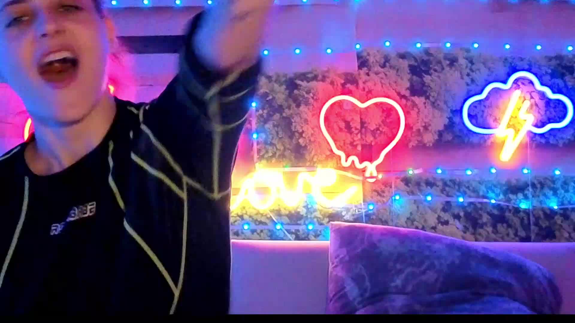 2Laski2 Cam Model Chat July 6, 2026
