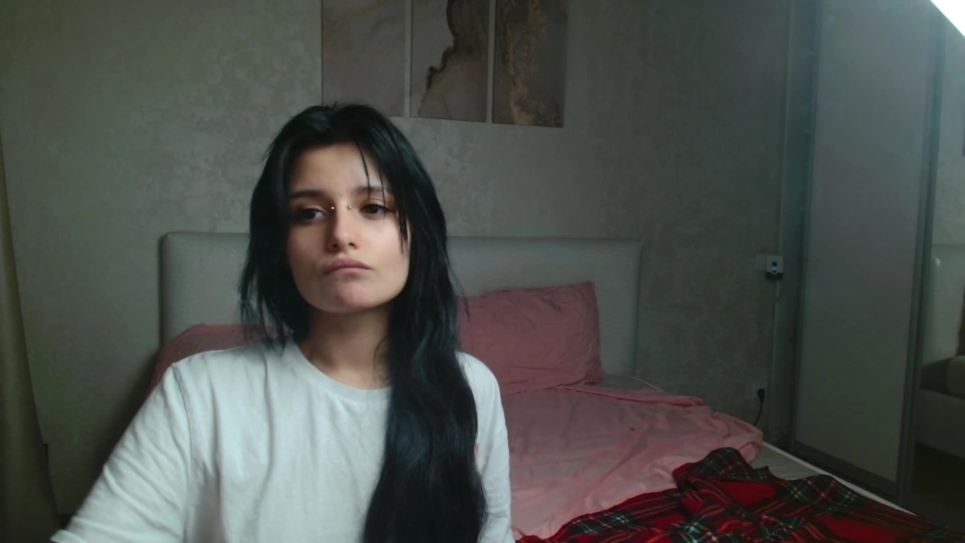 TheSluttyFox Cam Model Chat July 8, 2026