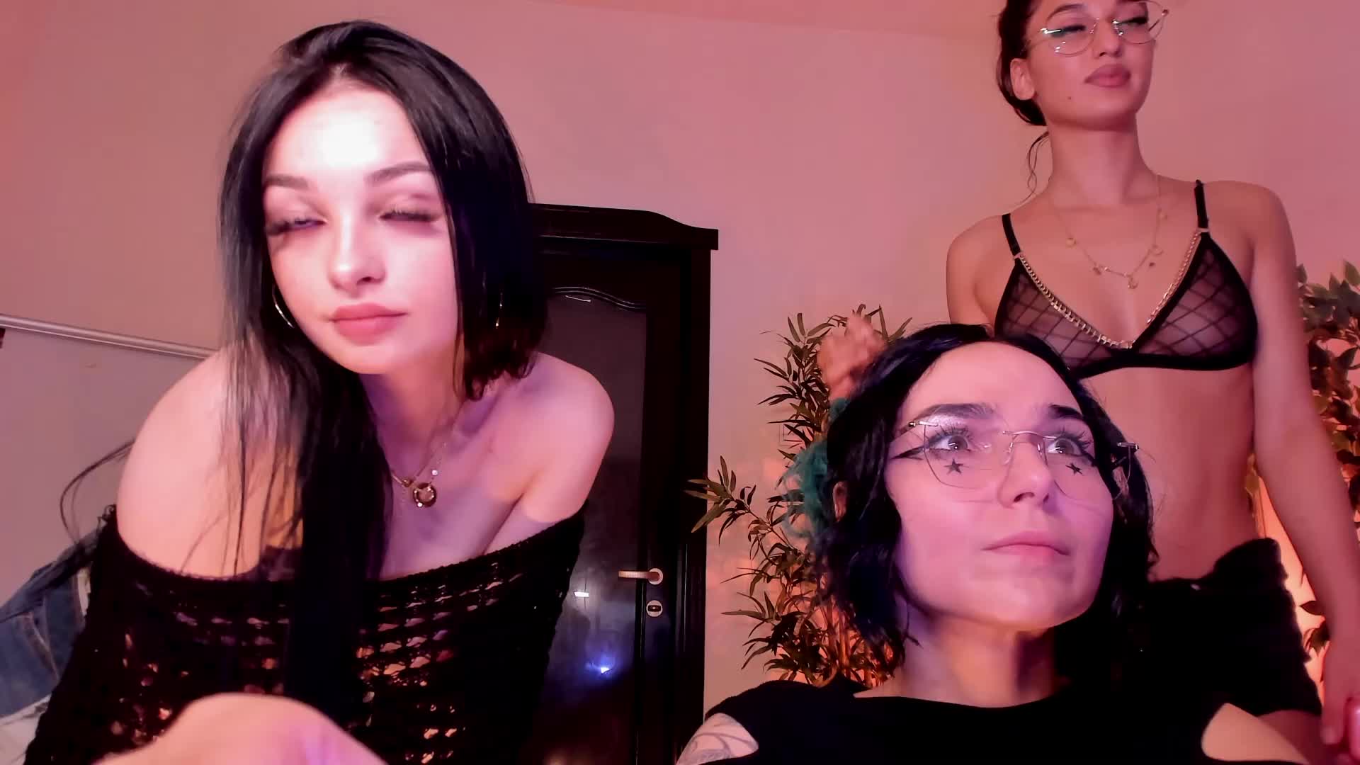 Moona-Ruby Cam Model Chat July 8, 2026