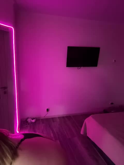Cris_Mi Cam Model Chat July 8, 2026