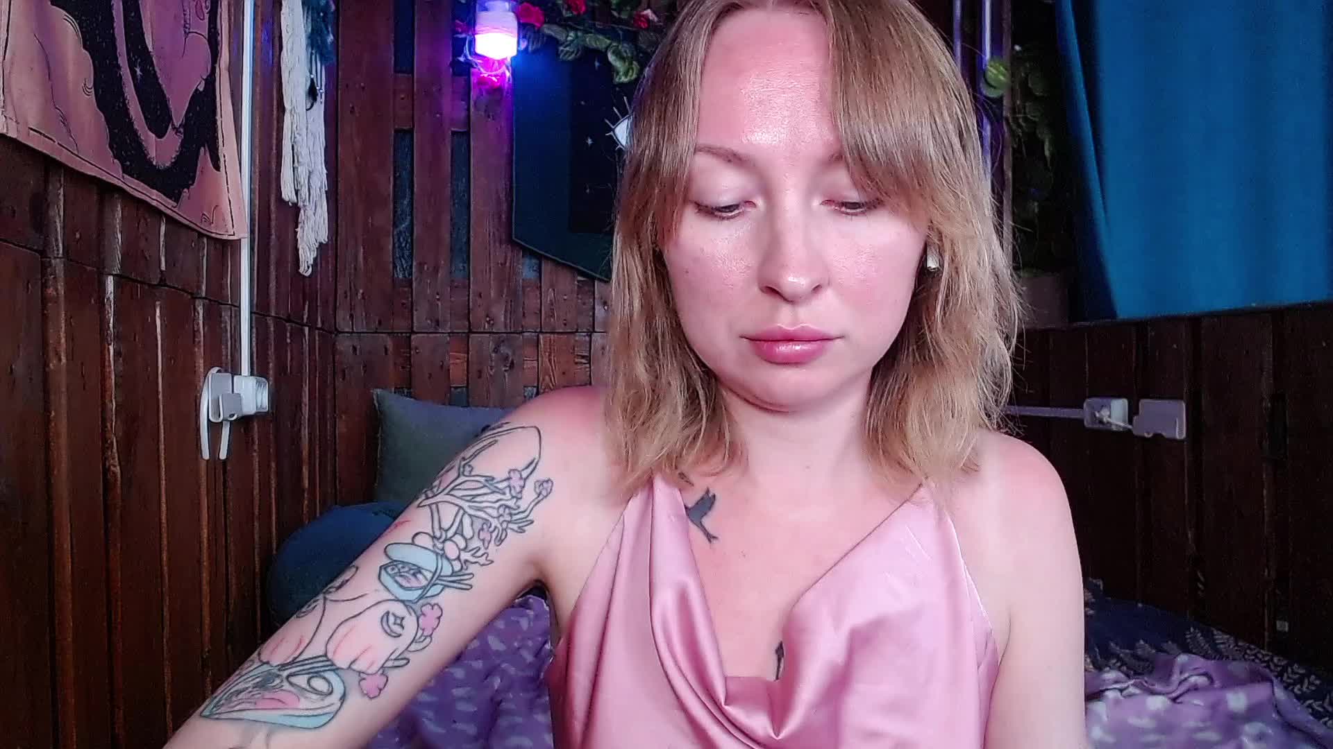 MiMi-Deep Cam Model Chat July 8, 2026