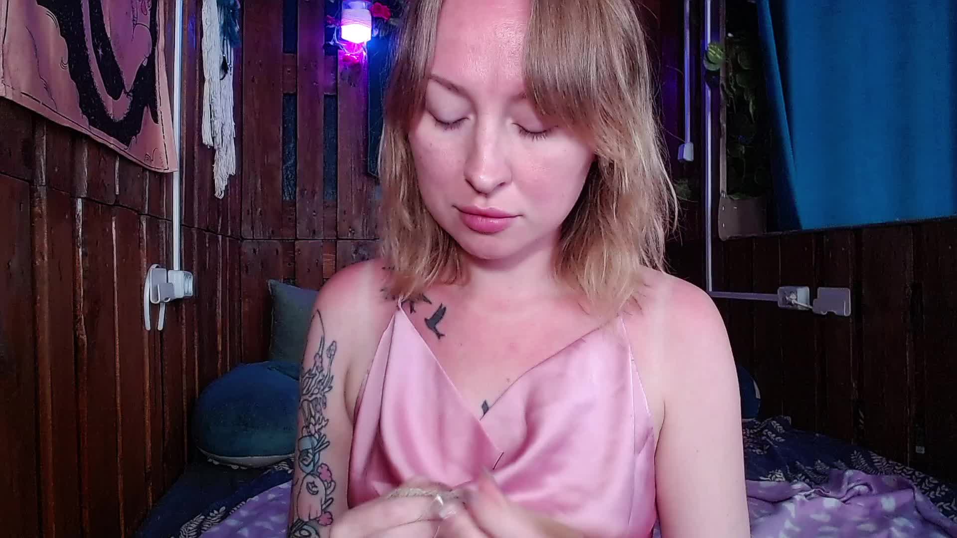 MiMi-Deep Cam Model Chat July 8, 2026
