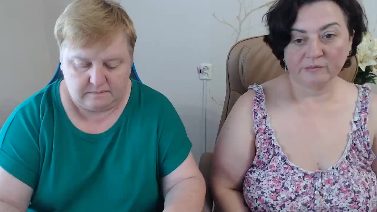 XMollyJaneEX Cam Model Chat July 12, 2026