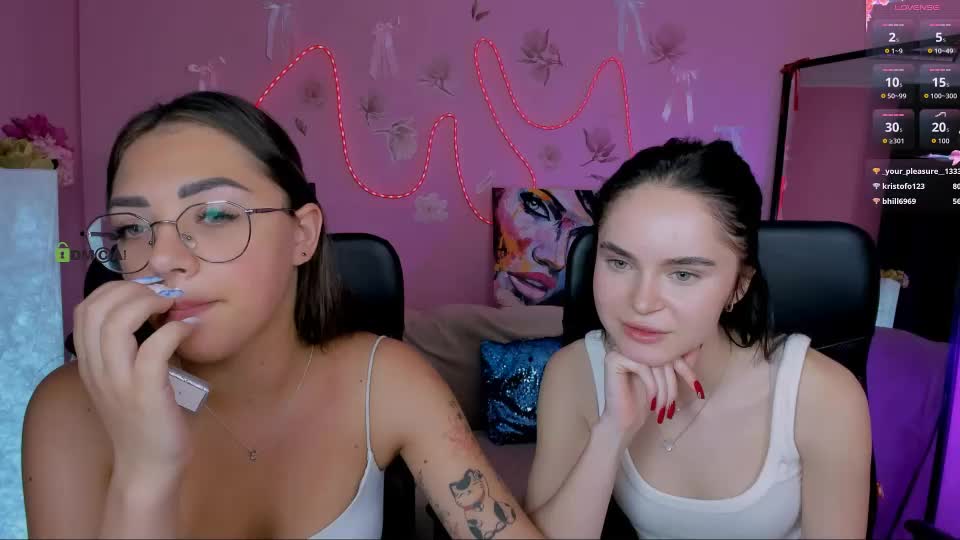 kiki_swan Cam Model Chat July 14, 2026