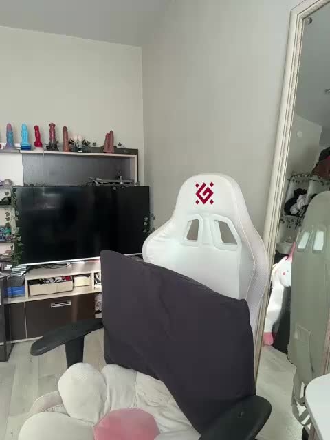 Honey_buns Cam Model Chat July 14, 2026