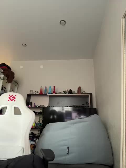 Honey_buns Cam Model Chat July 16, 2026