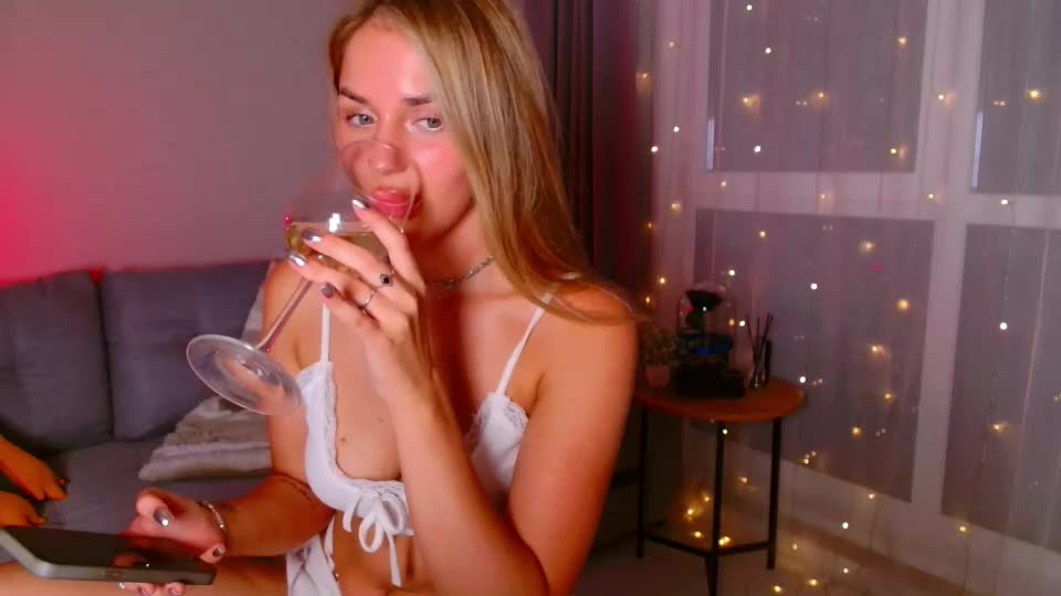 kittymona_ Cam Model Chat July 16, 2026