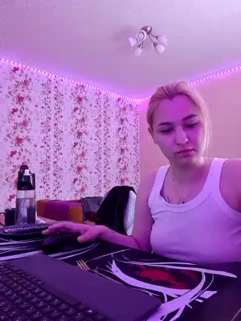 _Vikki_SEX Cam Model Chat July 18, 2026