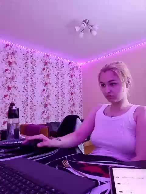 _Vikki_SEX Cam Model Chat July 18, 2026