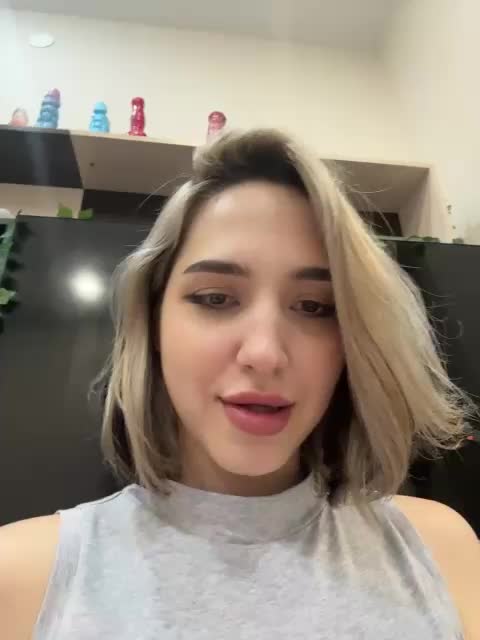 Honey_buns Cam Model Chat July 18, 2026