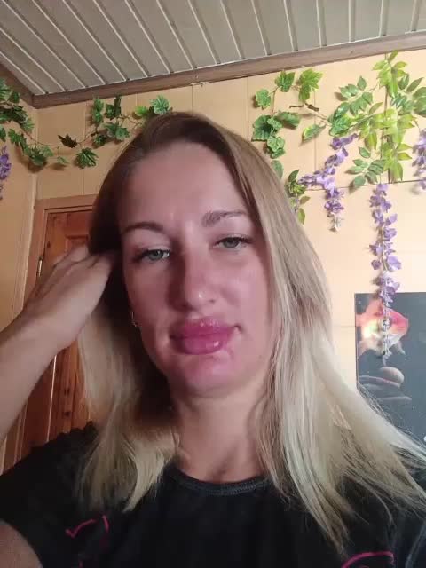 fruittella Cam Model Chat July 20, 2026