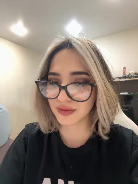 Honey_buns Cam Model Chat July 20, 2026