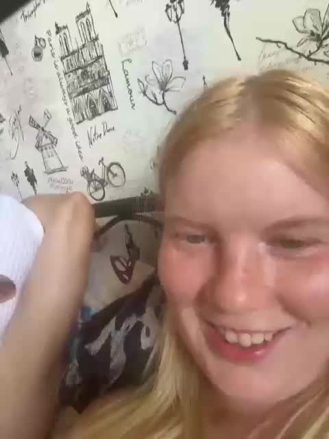 NIKADELE Cam Model Chat July 22, 2026