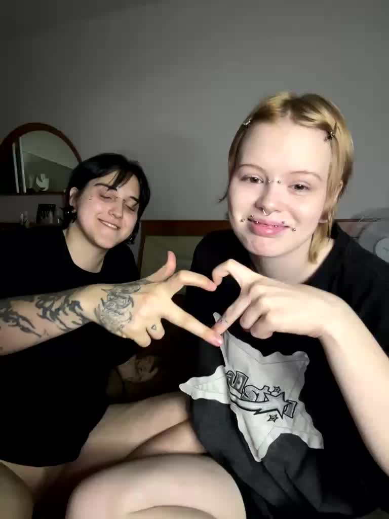 MiaAndAlicee Cam Model Chat July 25, 2026