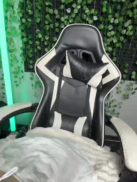 Eva_Kit Cam Model Chat July 25, 2026